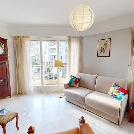 Agreable 3p A Avec Balcon, Parking Prive Et Proche Plages - Fr-1-196-347