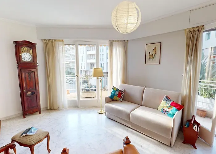 Spacieux 3p Avec Balcon Et Parking A - Fr-1-196-347