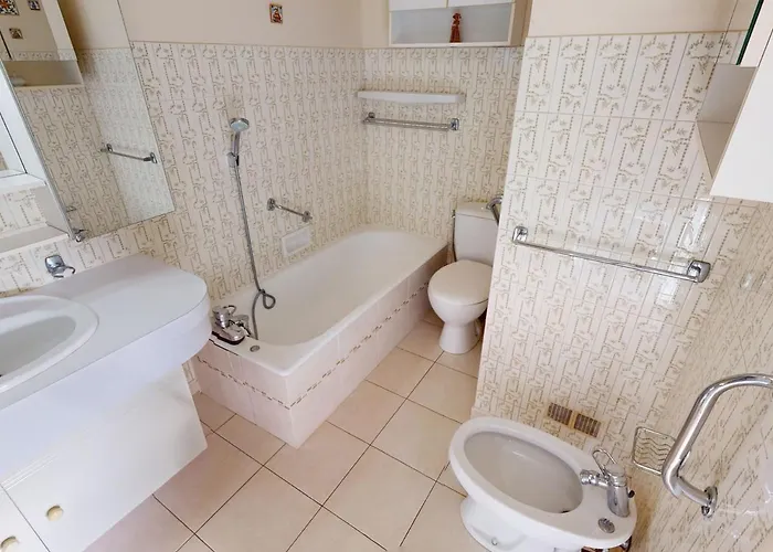 דירה Spacieux 3p Avec Balcon Et Parking A - Fr-1-196-347