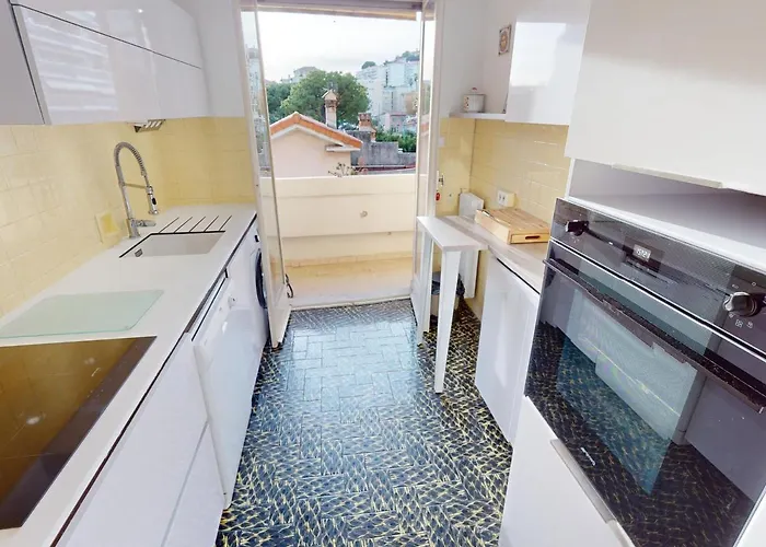 Spacieux 3p Avec Balcon Et Parking A - Fr-1-196-347 * Ментона