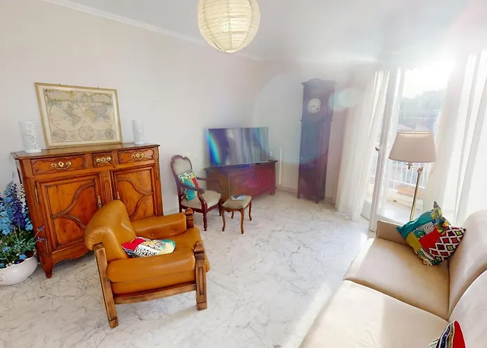 Spacieux 3p Avec Balcon Et Parking A - Fr-1-196-347